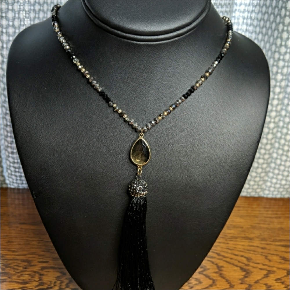 Necklace Black Melrose and Market
